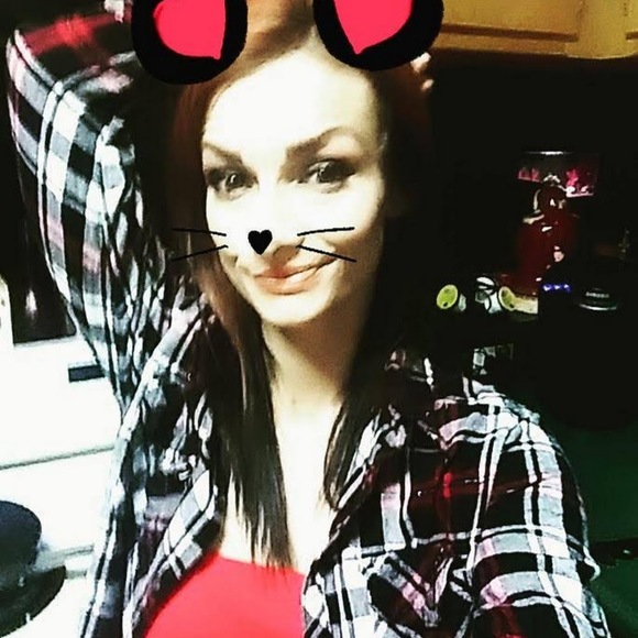 Meet your Posher, Jessica - Picture 1 of 1